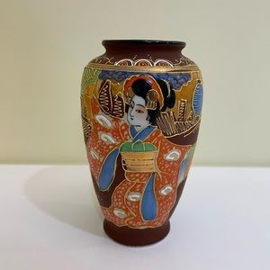 Vintage Geisha Moriage hand painted vase made in Japan 5”